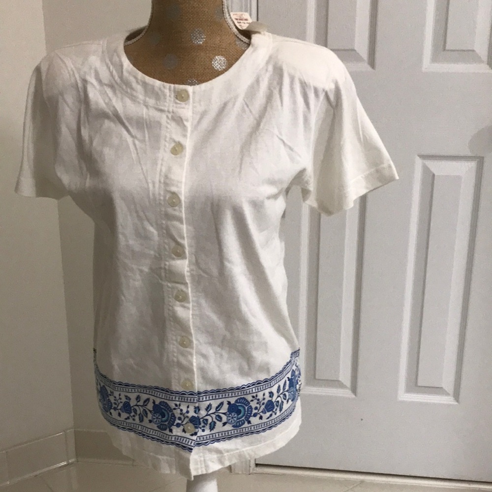 White petite top